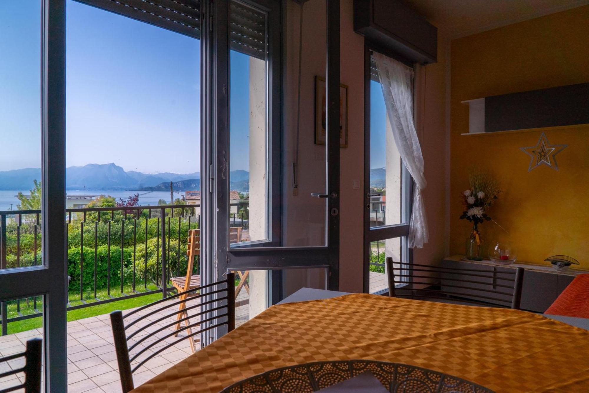 Villa La Magnolia - Private Beach Access, Garden, Views Lazise Phòng bức ảnh