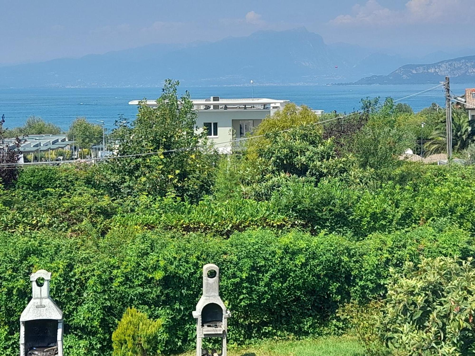 Villa La Magnolia - Private Beach Access, Garden, Views Lazise Phòng bức ảnh